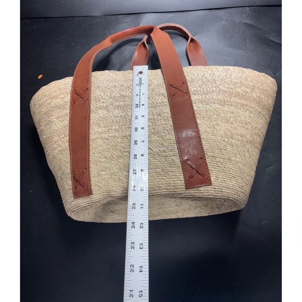 By Del Rio Woven Straw Tote Bag Brown Leather Straps Sustainable‎ Mexico 00-138